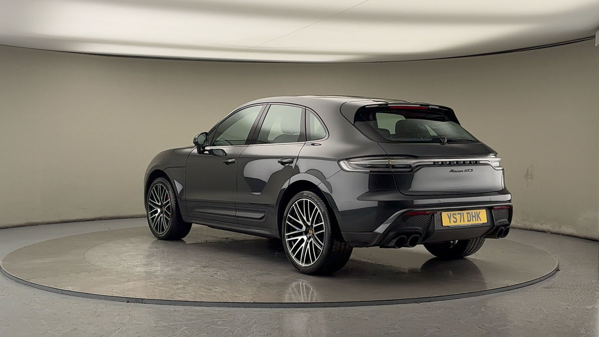 Used Porsche Macan 2021 for sale - 77189048: Photo 2