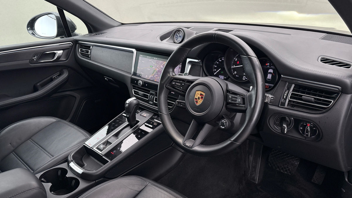 Used Porsche Macan 2021 for sale - 77189048: Photo 5