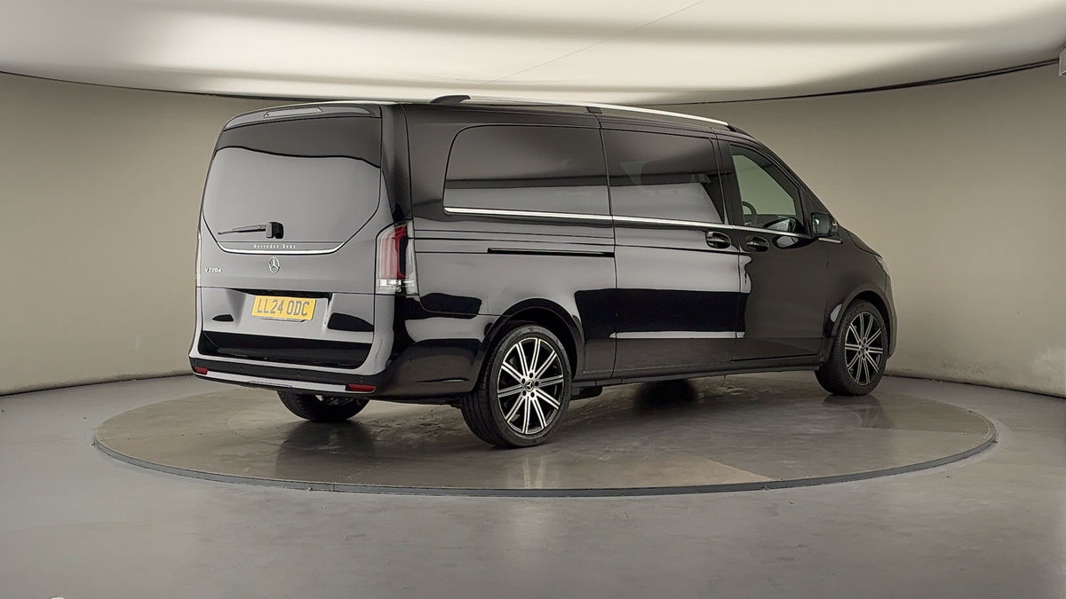 Used Mercedes-Benz V-Class 2024 for sale - 76119525: Photo 21