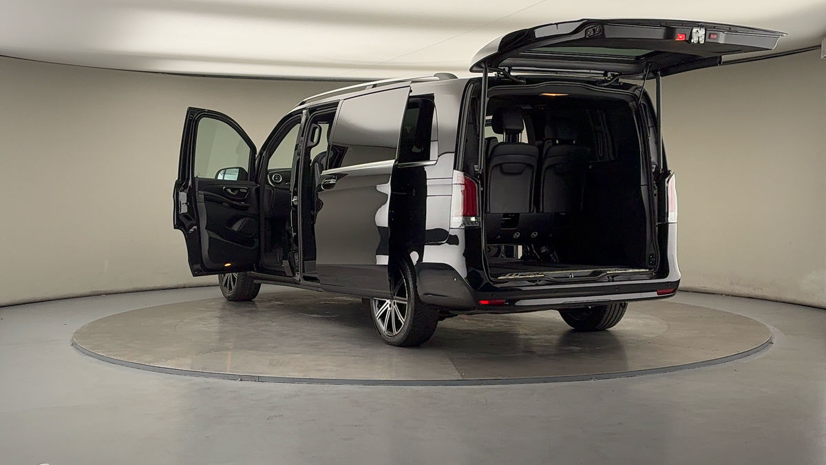 Used Mercedes-Benz V-Class 2024 for sale - 76119525: Photo 23