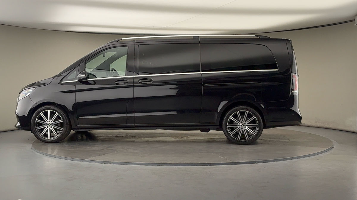 Used Mercedes-Benz V-Class 2024 for sale - 76119525: Photo 28