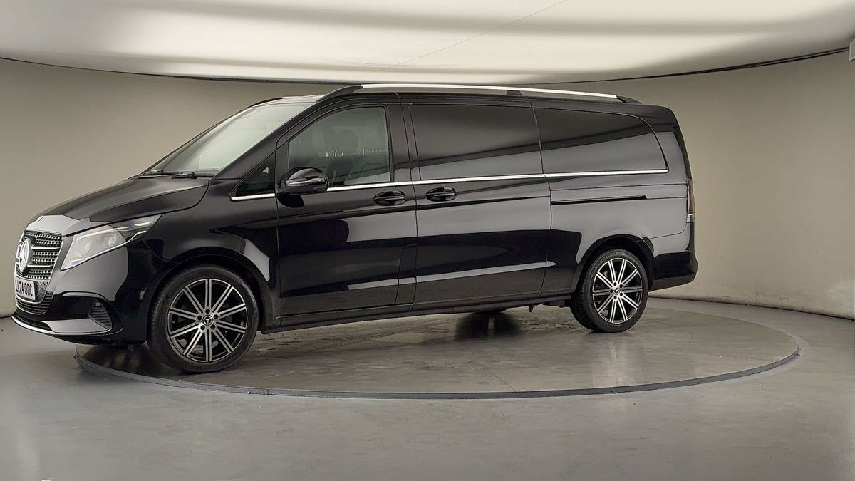 Used Mercedes-Benz V-Class 2024 for sale - 76119525: Photo 30