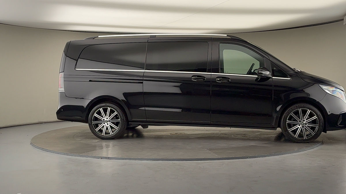 Used Mercedes-Benz V-Class 2024 for sale - 76119525: Photo 37