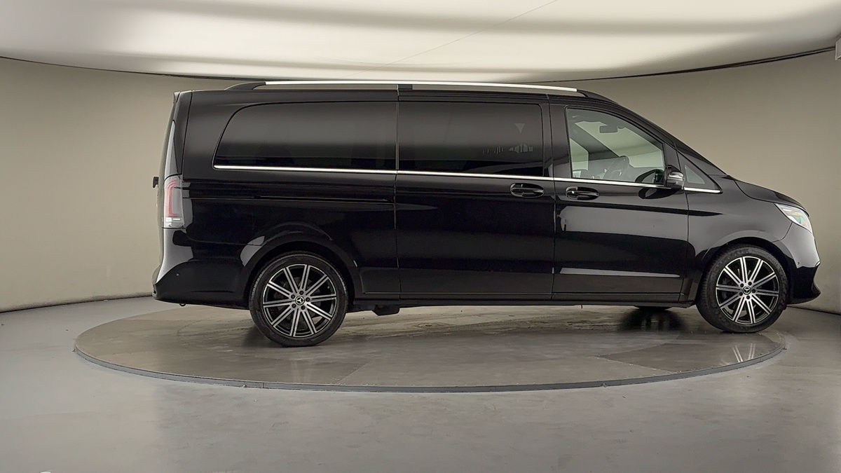 Used Mercedes-Benz V-Class 2024 for sale - 76119525: Photo 38