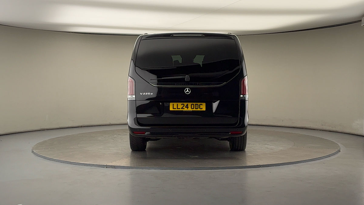 Used Mercedes-Benz V-Class 2024 for sale - 76119525: Photo 4