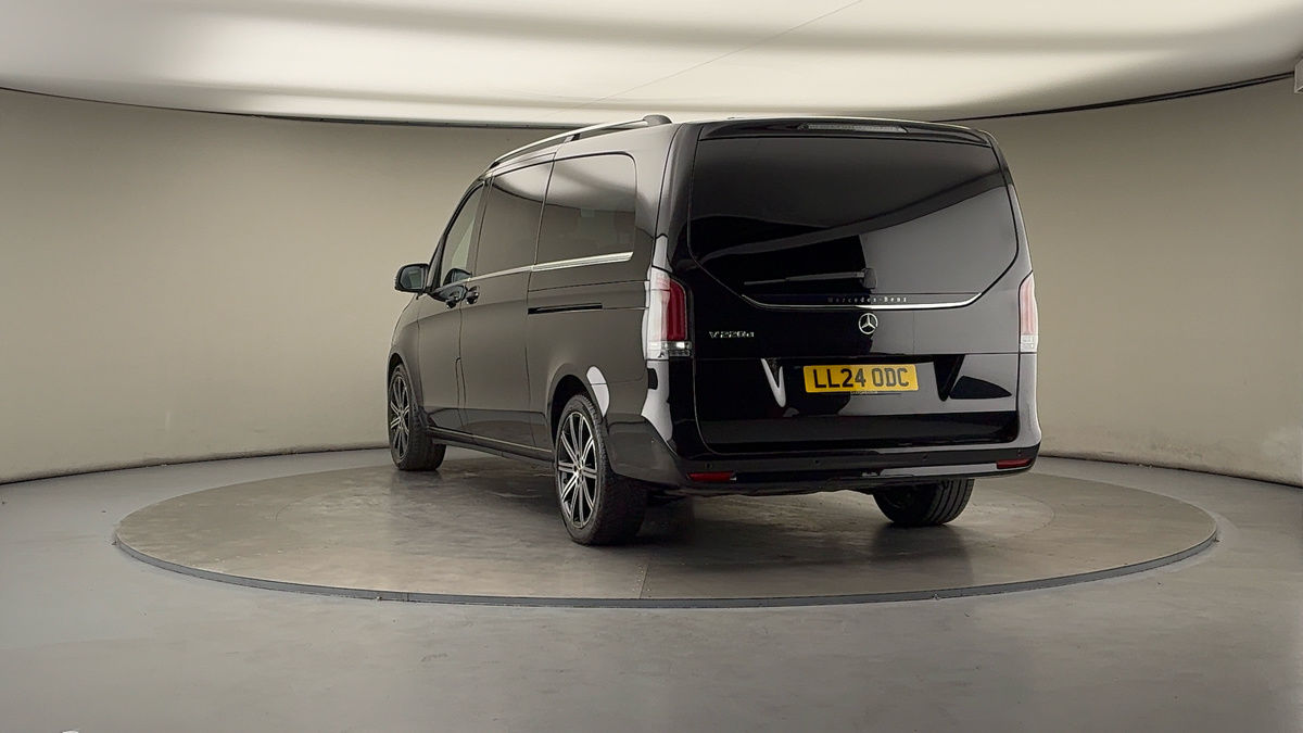Used Mercedes-Benz V-Class 2024 for sale - 76119525: Photo 43