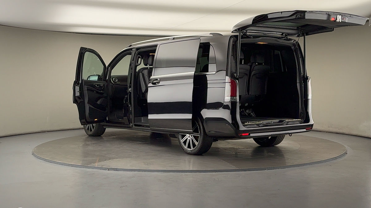 Used Mercedes-Benz V-Class 2024 for sale - 76119525: Photo 44