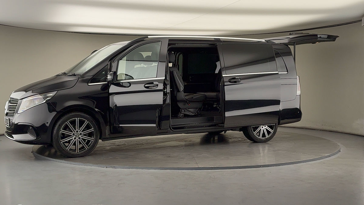 Used Mercedes-Benz V-Class 2024 for sale - 76119525: Photo 49