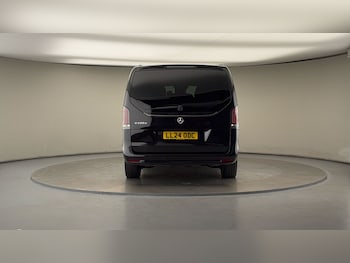 Used Mercedes-Benz V-Class 2024 for sale - 76119525: Photo