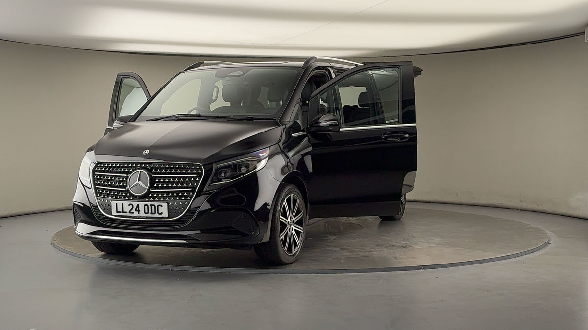 Used Mercedes-Benz V-Class 2024 for sale - 76119525: Photo 51