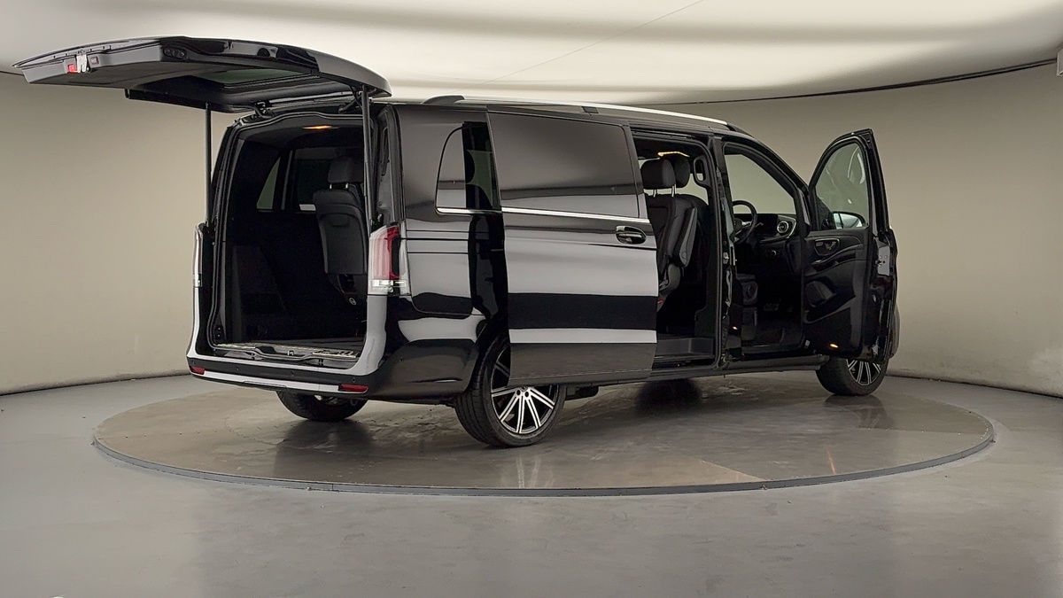 Used Mercedes-Benz V-Class 2024 for sale - 76119525: Photo 59