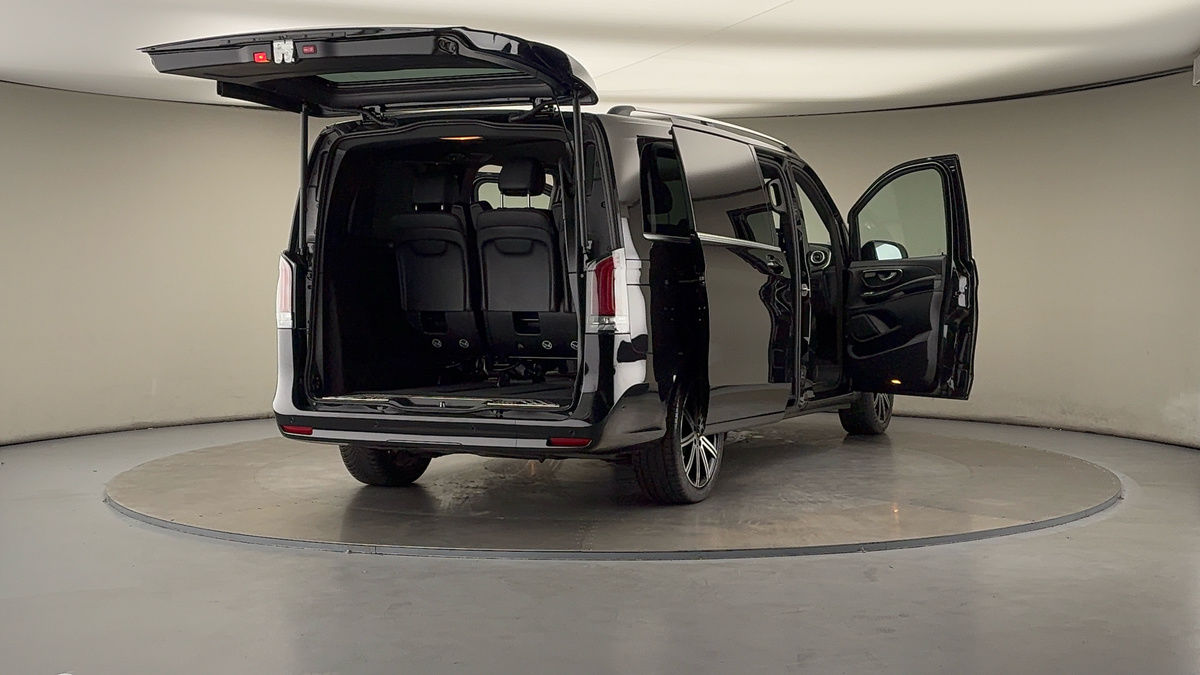 Used Mercedes-Benz V-Class 2024 for sale - 76119525: Photo 60