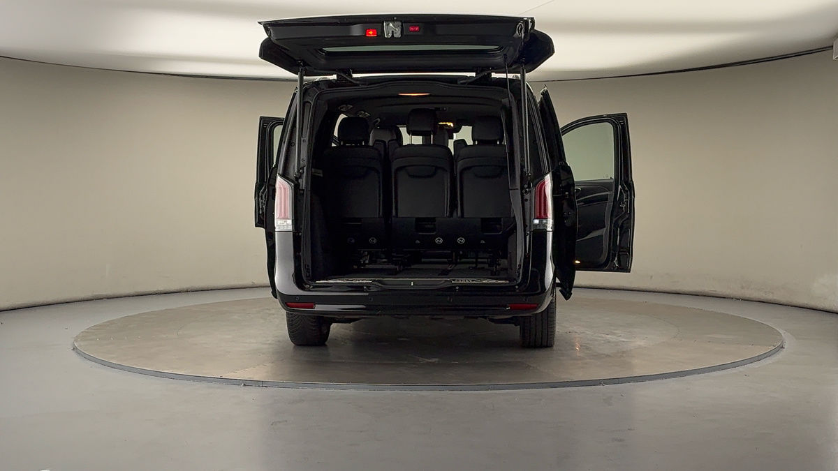 Used Mercedes-Benz V-Class 2024 for sale - 76119525: Photo 61