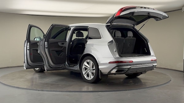 Used Audi Q7 2020 for sale - 76106450: Photo 44