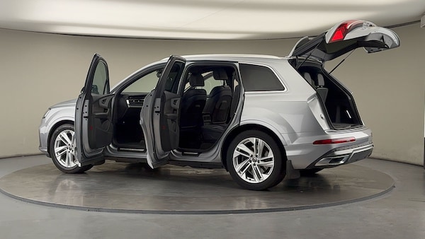 Used Audi Q7 2020 for sale - 76106450: Photo 46
