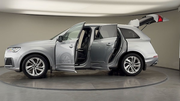 Used Audi Q7 2020 for sale - 76106450: Photo 48