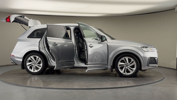Used Audi Q7 2020 for sale - 76106450: Photo 56