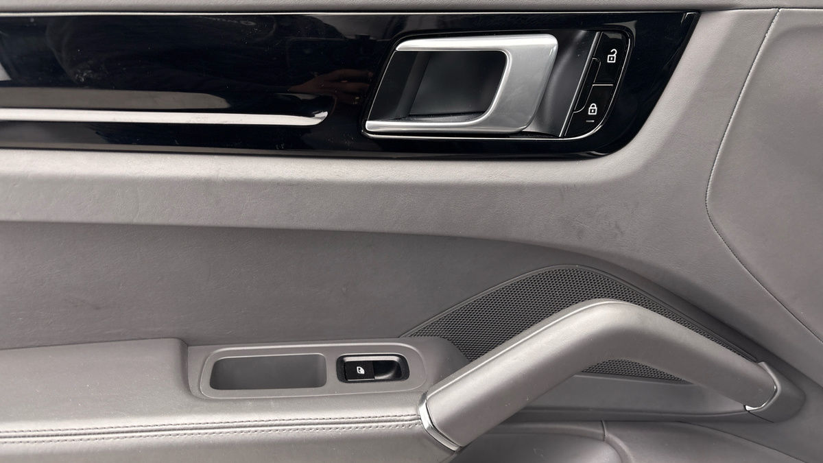 Used Porsche Cayenne 2019 for sale - 75833380: Photo 19