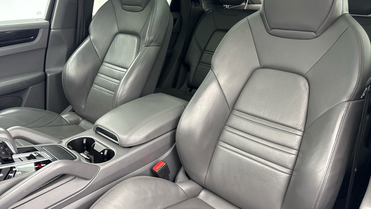 Used Porsche Cayenne 2019 for sale - 75833380: Photo 7