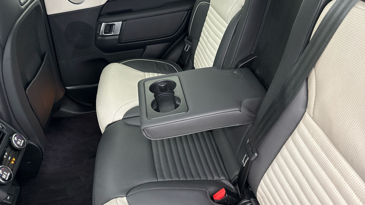 Used Land Rover Discovery 2023 for sale - 76962986: Photo 9