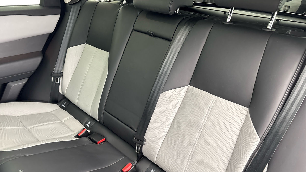 Used Land Rover Range Rover Velar 2024 for sale - 76198005: Photo 8