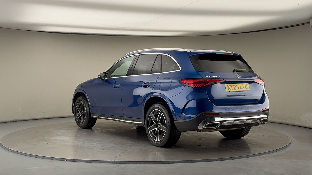 Used Mercedes-Benz GLC 2023 for sale - 76236451: Photo 2