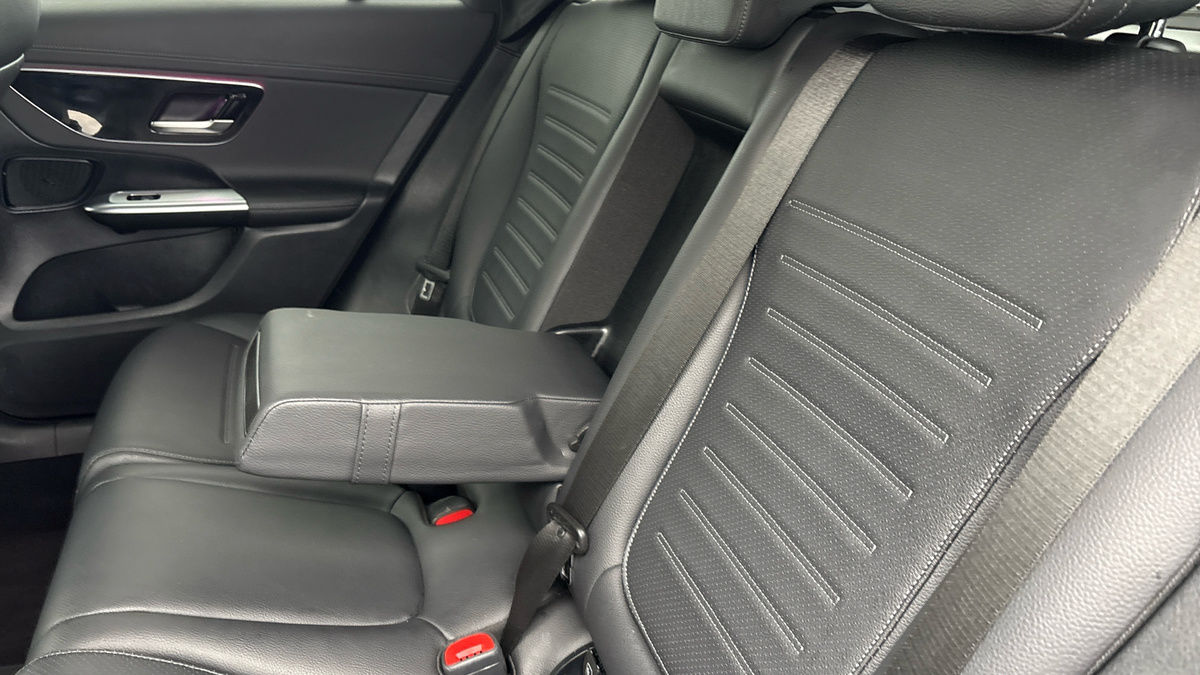 Used Mercedes-Benz GLC 2023 for sale - 76236451: Photo 9