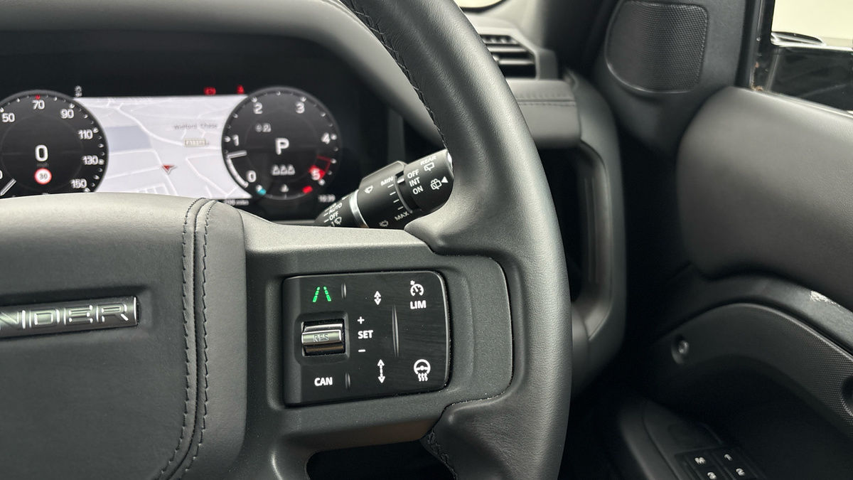 Used Land Rover Defender 110 2025 for sale - 76323894: Photo 14