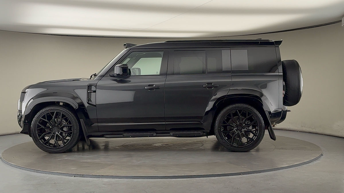 Used Land Rover Defender 110 2025 for sale - 76323894: Photo 15