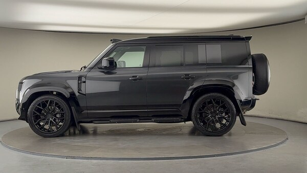 Used Land Rover Defender 110 2025 for sale - 76323894: Photo 15
