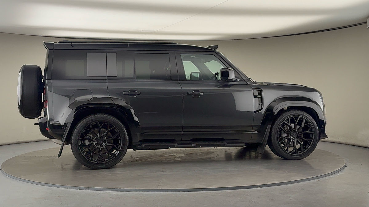 Used Land Rover Defender 110 2025 for sale - 76323894: Photo 40