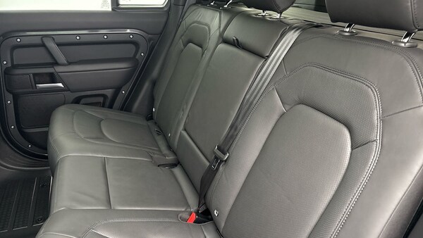 Used Land Rover Defender 110 2025 for sale - 76323894: Photo 8