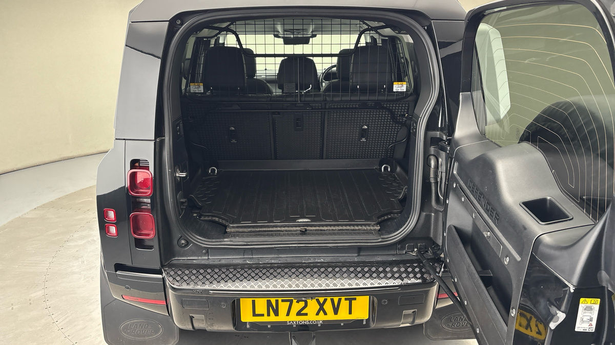 Used Land Rover Defender 110 2022 for sale - 76896695: Photo 11