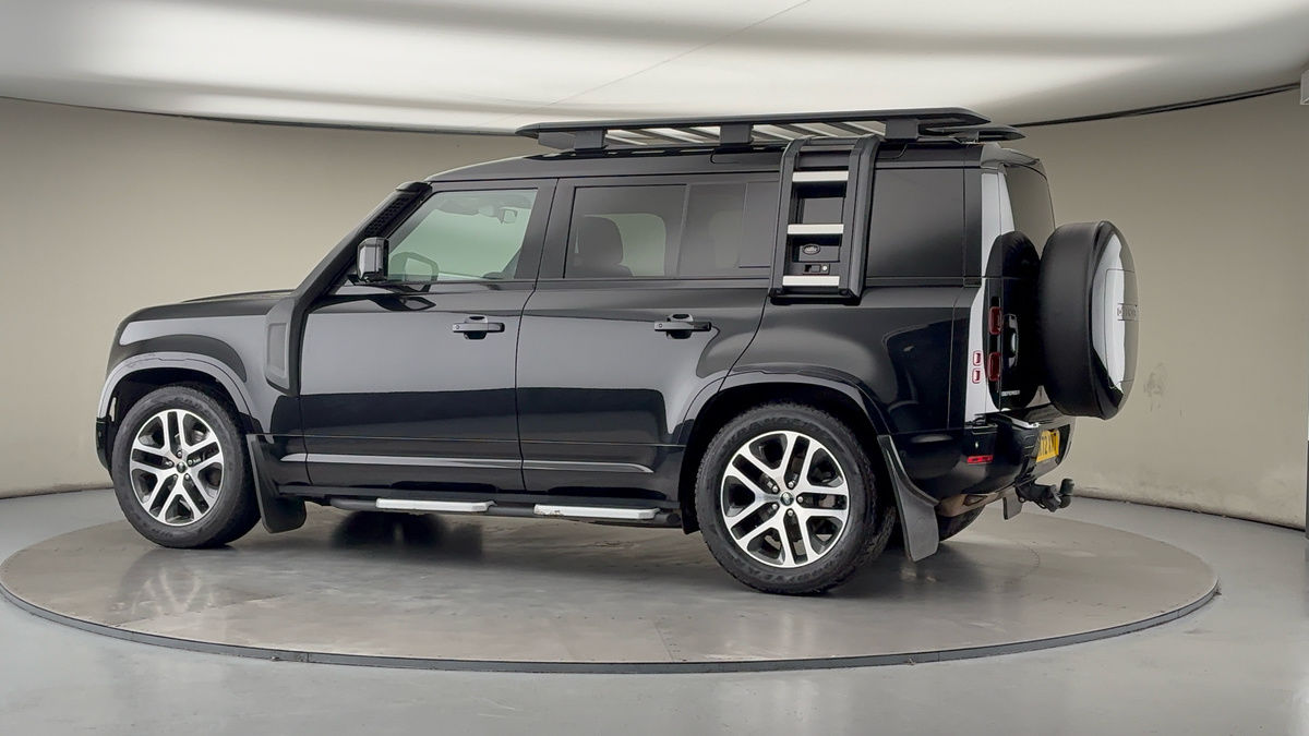 Used Land Rover Defender 110 2022 for sale - 76896695: Photo 30