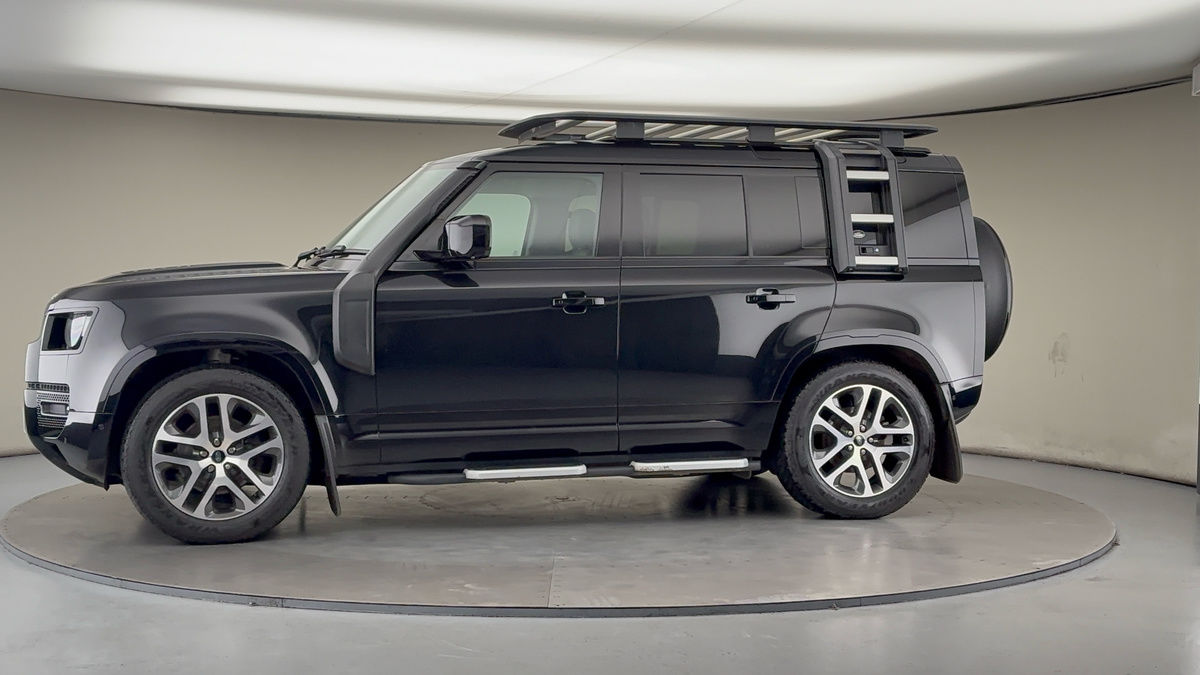 Used Land Rover Defender 110 2022 for sale - 76896695: Photo 32