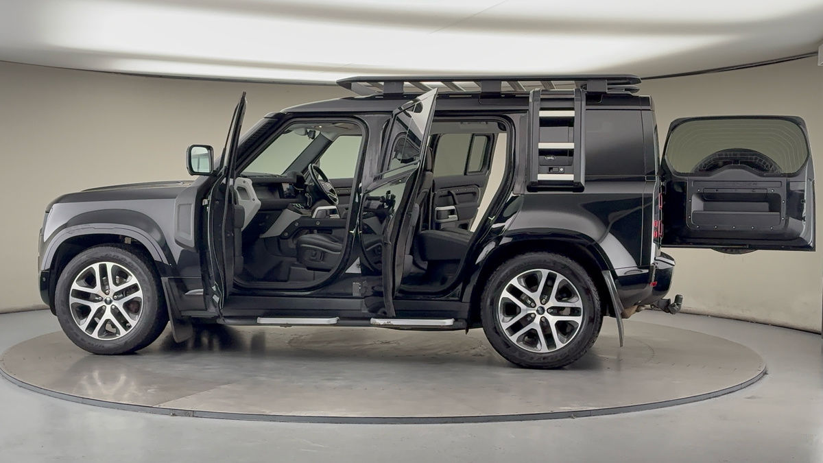 Used Land Rover Defender 110 2022 for sale - 76896695: Photo 50