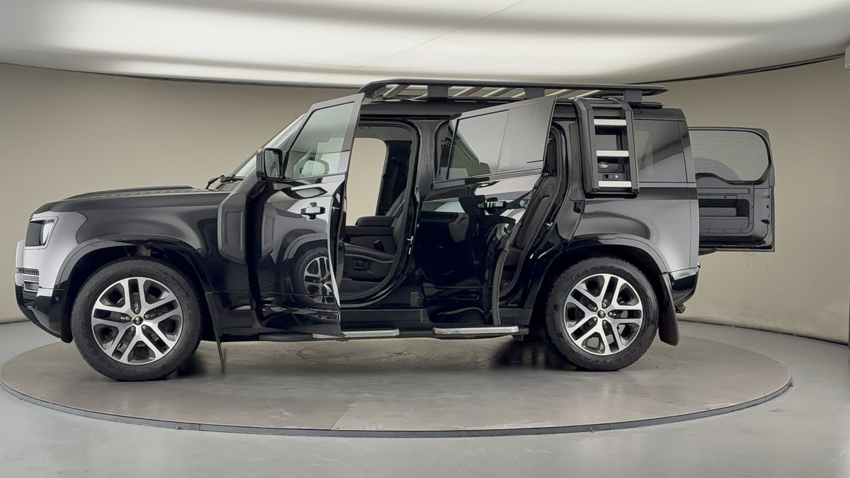 Used Land Rover Defender 110 2022 for sale - 76896695: Photo 51