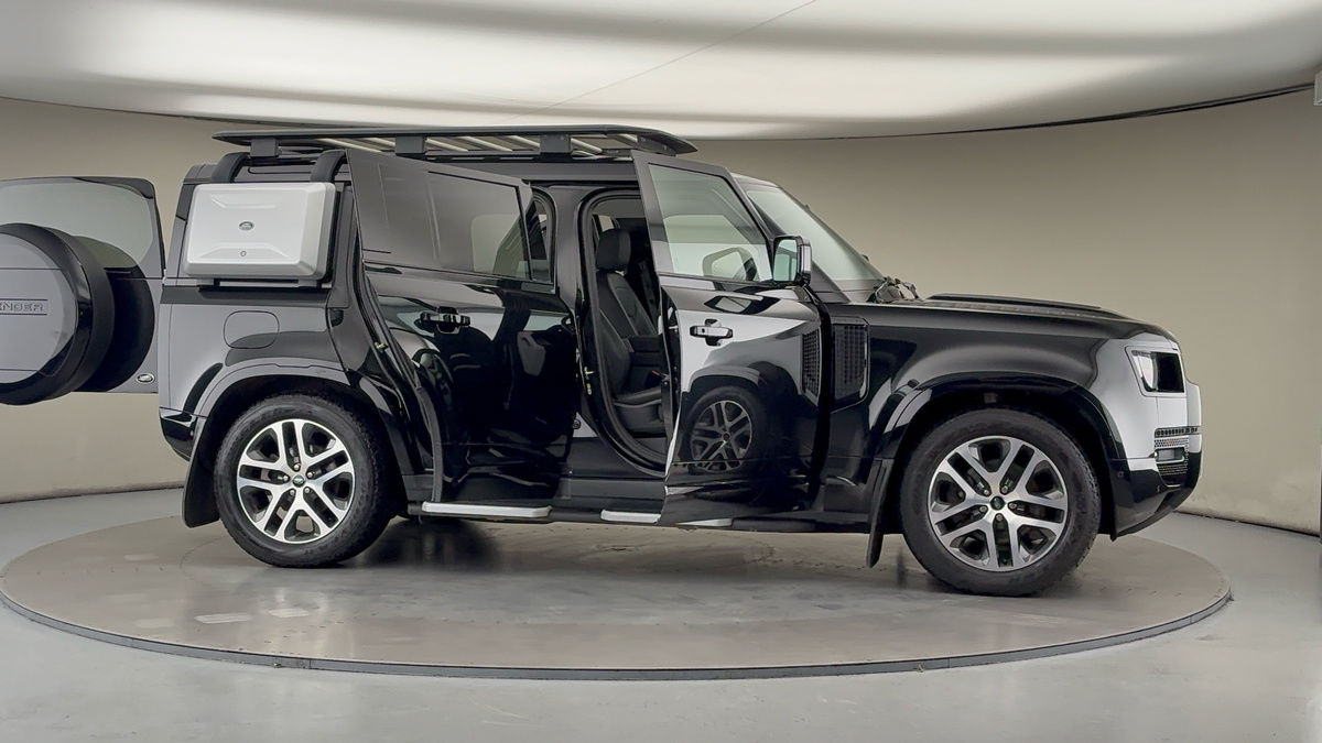 Used Land Rover Defender 110 2022 for sale - 76896695: Photo 59