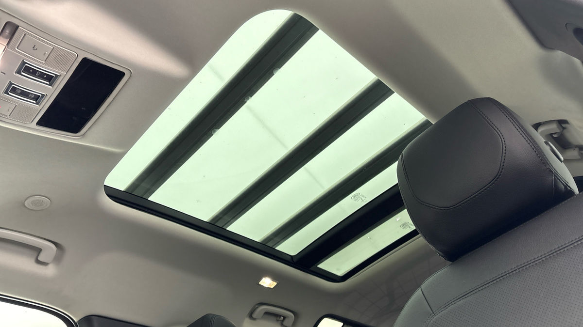 Used Land Rover Defender 110 2022 for sale - 76896695: Photo 6