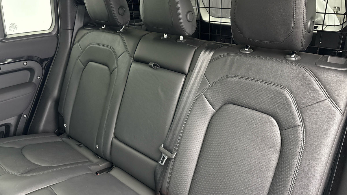 Used Land Rover Defender 110 2022 for sale - 76896695: Photo 8