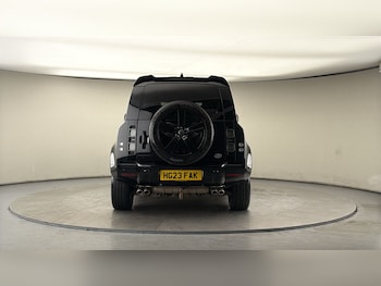 Used Land Rover Defender 2023 for sale - 78345359: Photo