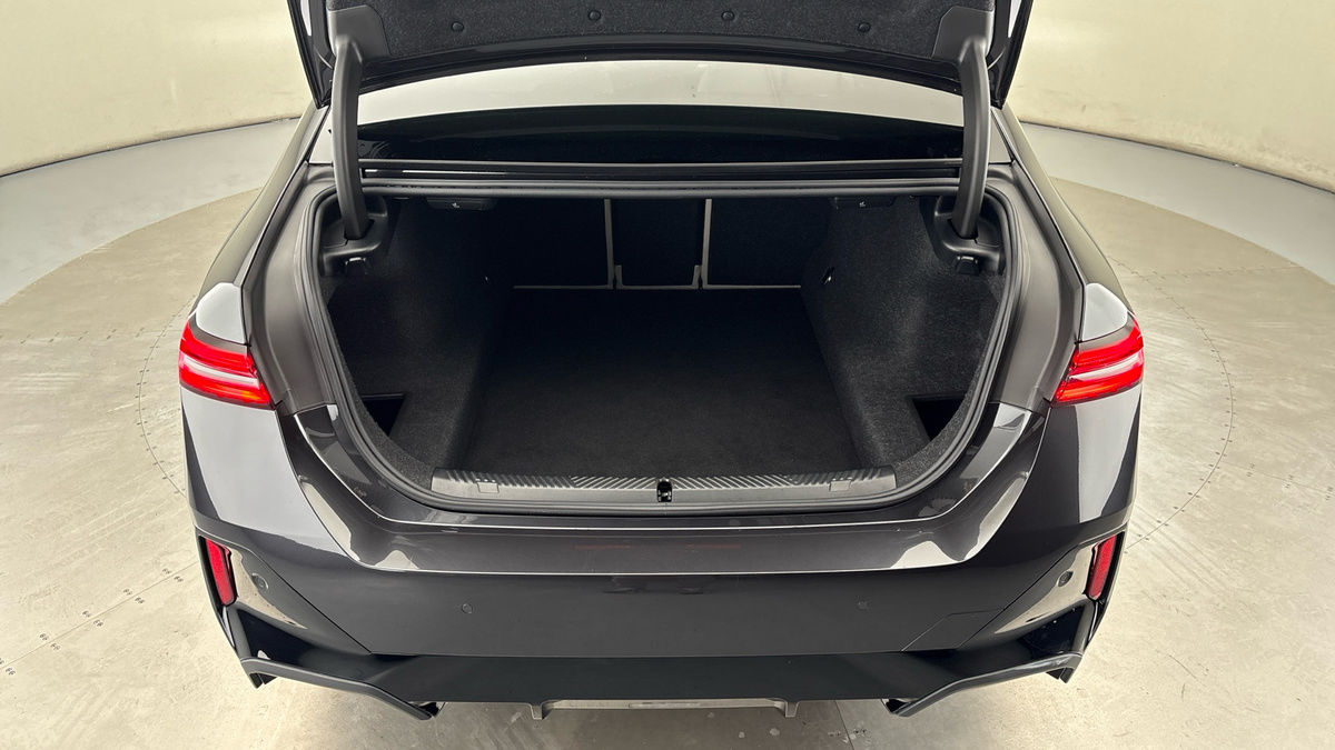 Used BMW 5 Series 2024 for sale - 76304613: Photo 11