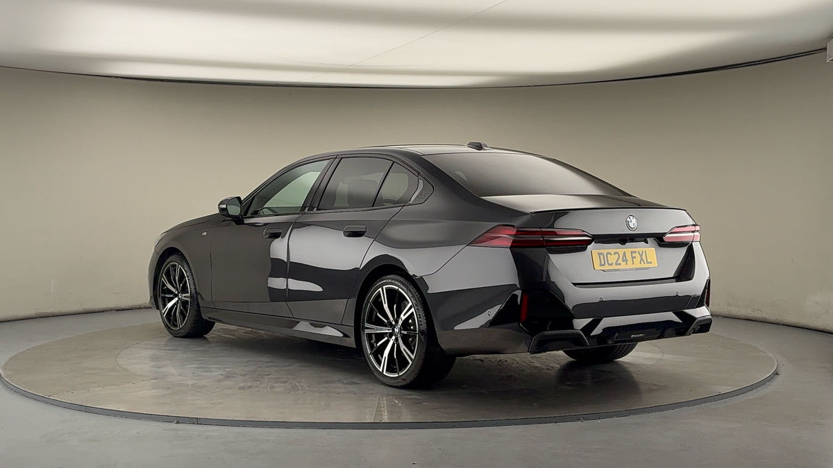 Used BMW 5 Series 2024 for sale - 76304613: Photo 2