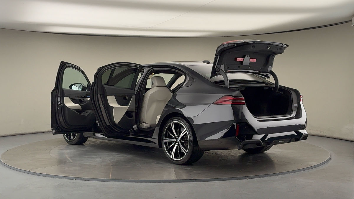 Used BMW 5 Series 2024 for sale - 76304613: Photo 46