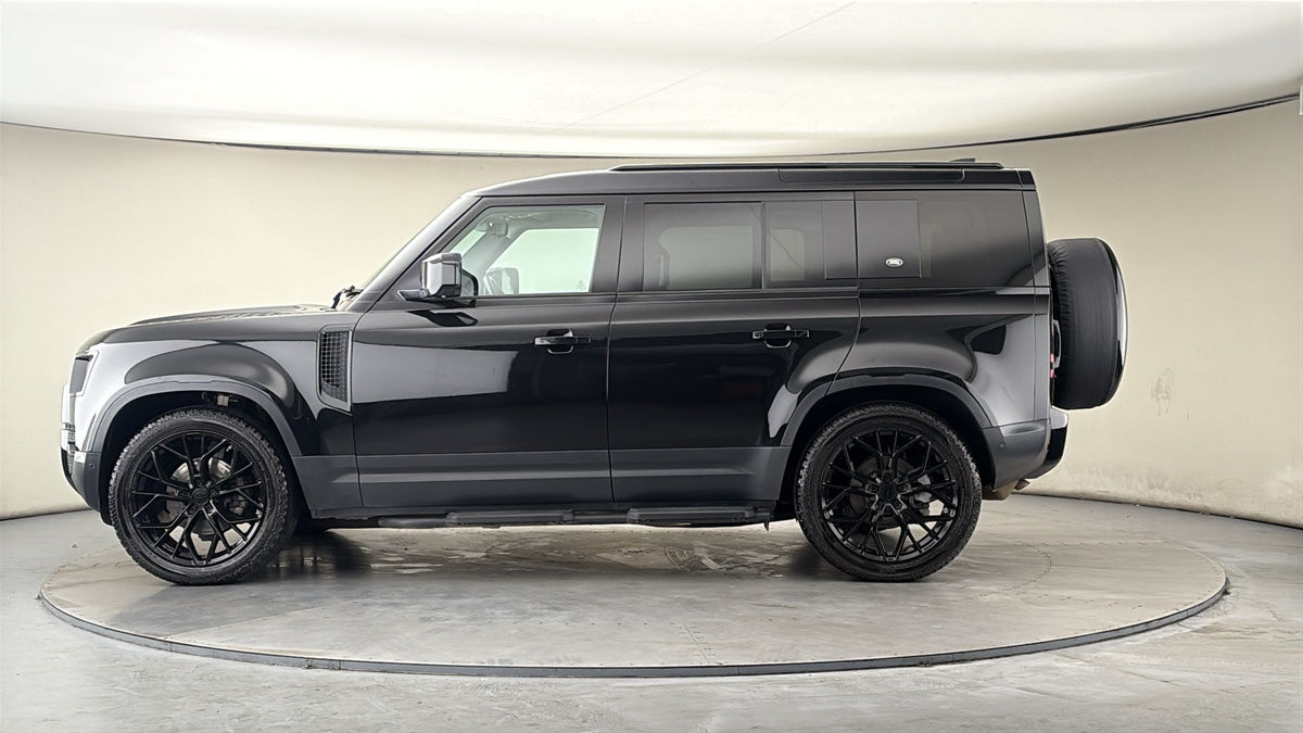 Used Land Rover Defender 110 2020 for sale - 77821831: Photo 15