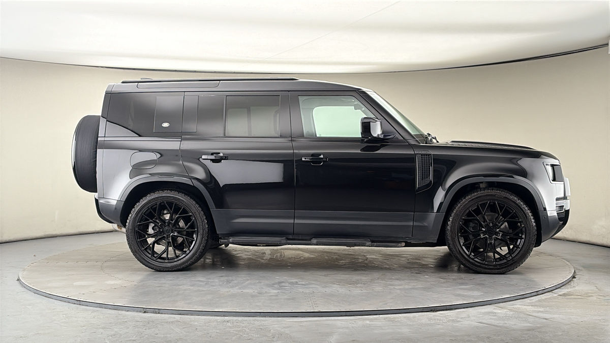 Used Land Rover Defender 110 2020 for sale - 77821831: Photo 38