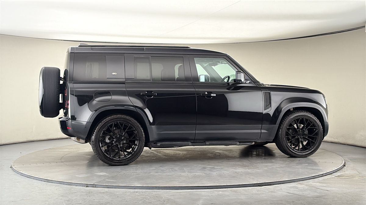 Used Land Rover Defender 110 2020 for sale - 77821831: Photo 39