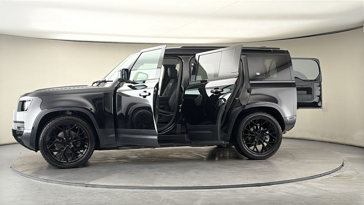 Used Land Rover Defender 110 2020 for sale - 77821831: Photo 49