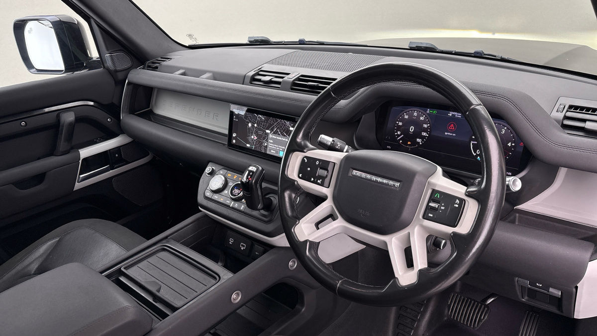 Used Land Rover Defender 110 2020 for sale - 77821831: Photo 5