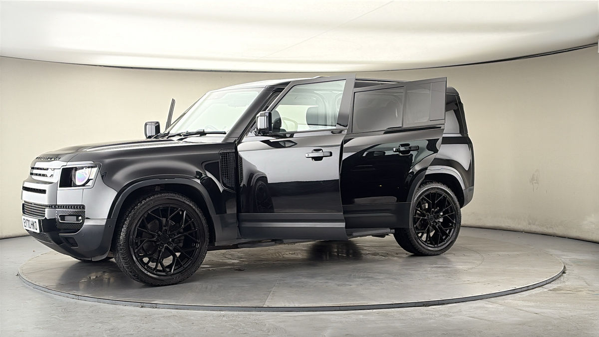 Used Land Rover Defender 110 2020 for sale - 77821831: Photo 50